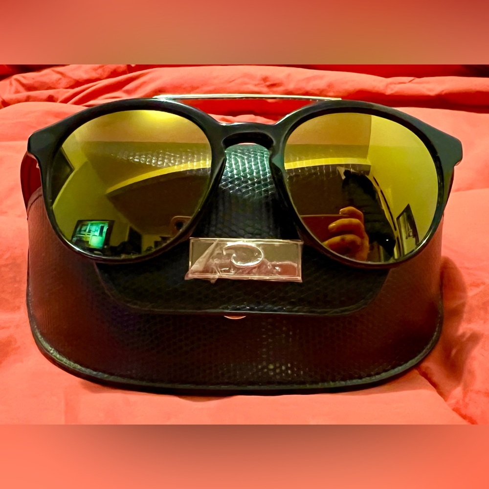 Oscar De La Renta Aviator Sunglasses